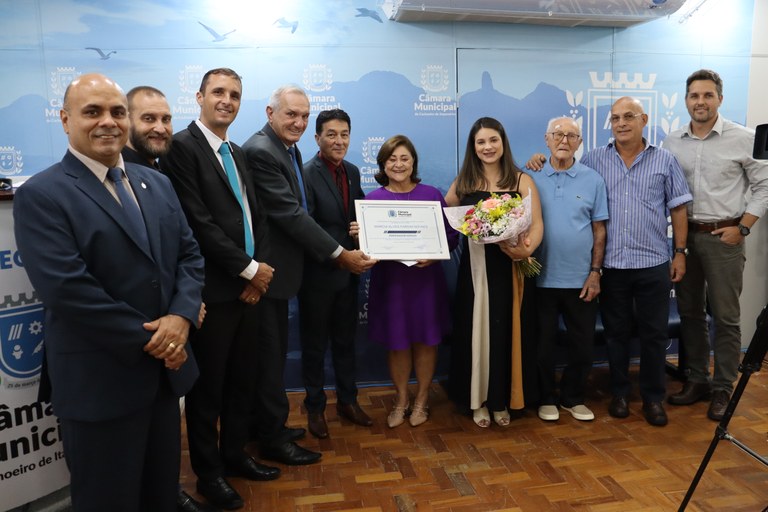 Dra Márcia Fardim Recebe Homenagem Especial Pelos 40 Anos De Serviço à ...